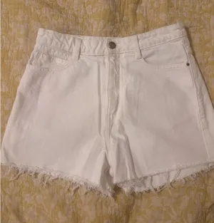 ZARA White Denim Shorts thumbnail 1