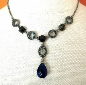 Vintage Avon NR Blue Crystal Rhinestone Y Drop Necklace thumbnail 1