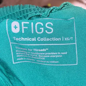 FIGS Hunter green Scrub Set Catarina top and Livingston pants limited edition thumbnail 11