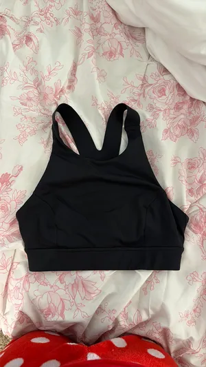 Lululemon bra thumbnail 3