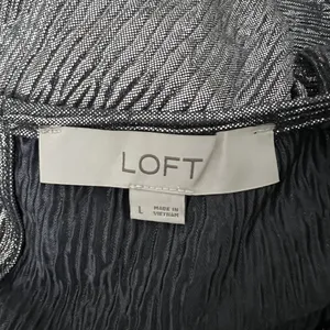 Loft Shimmer Metallic Pleated Blouse Silver Holiday Party Puff Sleeve Size L thumbnail 6