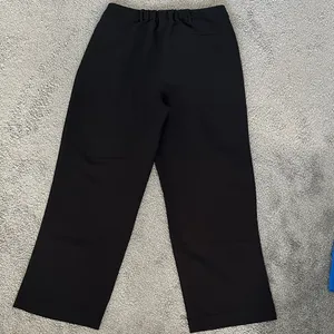 Old Navy Women's Black Trousers thumbnail 4