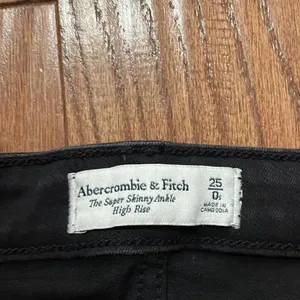 Abercrombie & Fitch the super skinny high rise ankle jeans size 25 thumbnail 7