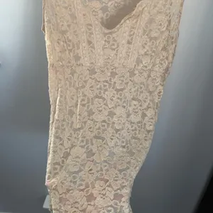 White House | Black Market Y2K XL Cream Beige Floral Lace Peplum Blouse Dainty‎ Cottage Renaissance thumbnail 7