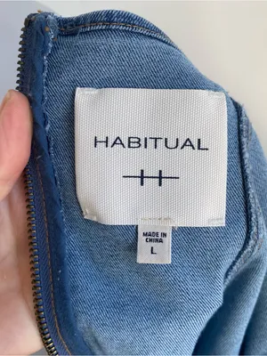 Habitual medium wash denim Stretch midi dress sleeveless fall transition Large thumbnail 7