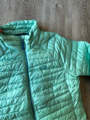 Women’s LL Bean Lightweight Down Jacket thumbnail 4