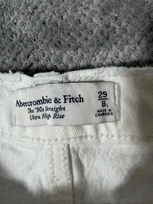 Abercrombie & Fitch The 90s Straight Ultra High Rise White Distressed Jean 29/8L thumbnail 4