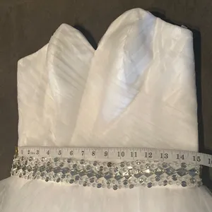 Women’s White Wedding Dress Sleeveless Corset Back Silver Beading Size 8 NWOT thumbnail 10