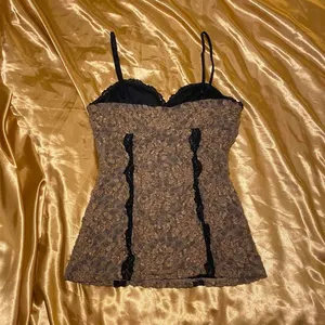 XOXO Tan & Black Lace Bustier Style Cami thumbnail 4