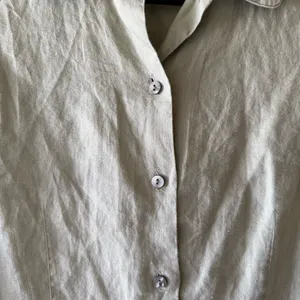 Old Navy Sage Short-Sleeve Button Front Linen Top thumbnail 4