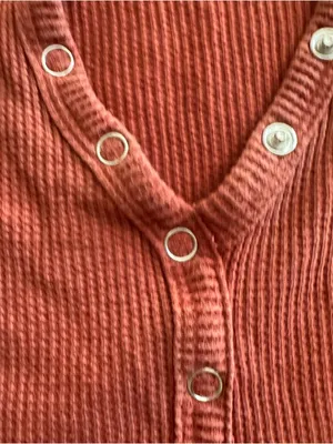 Me to We Waffle-Knit Snap-Front Top in Rust Orange thumbnail 4