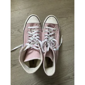 Converse Chuck Taylor All Star High Top Pink Canvas Sneakers A04542F Womens 9 thumbnail 2