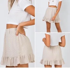 Princess Polly‎ Beige Skirt Size 6 thumbnail 2
