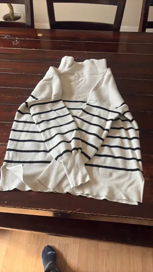 Small Boutique Sweater thumbnail 3