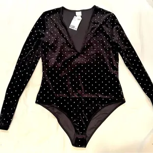 NWT V-Neck Long Sleeve Bodysuit thumbnail 4