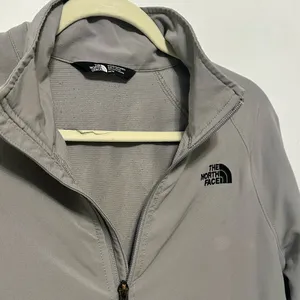 NorthFace longsleeve zipup jacket  thumbnail 2