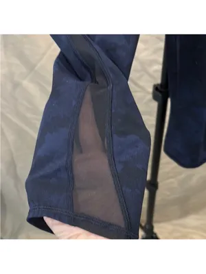 lululemon athletica Navy Patterned Cropped High-Rise Capris thumbnail 4