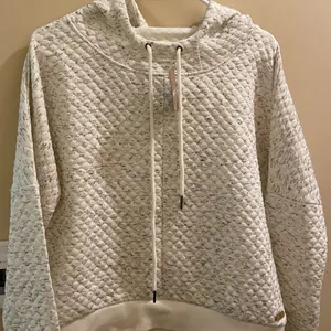BKE Buckle Pullover Quilted Hooded Hoodie Sweatshirt Women’s XS New NWT thumbnail 1
