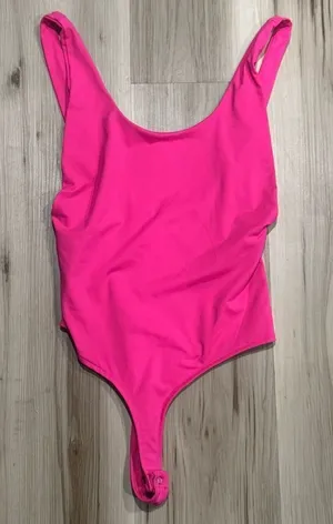 Reoria Captivating Contours Backless V Neck Bodysuit Pink Women’s Small thumbnail 1