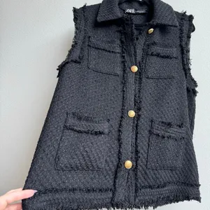 ZARA Structured Tweed Black Gold Button Preppy Frayed Button Vest Size Medium thumbnail 2