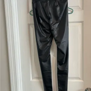 Aerie NWT Black Faux Leather Women’s Leggings thumbnail 3