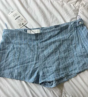 zara mini shorts thumbnail 1