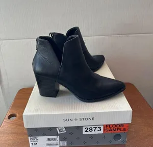 Sun * Stone Women’s Block Ankle Boots Black Sz 7 / 38 SKU 2873 thumbnail 8