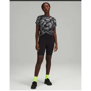 Lululemon All Yours Short Sleeve Training Tee Speckled Camo Womens Size 8/10 thumbnail 3