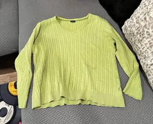 Limited edition green knit sweater thumbnail 1