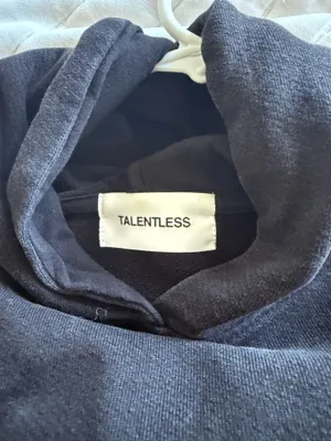 Talentless Hoodie Women’s Cropped thumbnail 2
