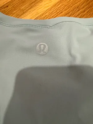 Lululemon top  thumbnail 4