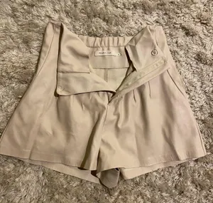 Mustard Seed Faux Leather Shorts Cream thumbnail 2