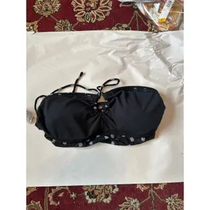 Gilly Hicks Black Daisy Floral Mesh Halter Bandeau Top Keyhole‎ Medium thumbnail 3