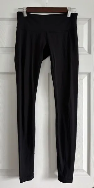 Lululemon Black Performance Yoga Leggings Size 6 Full Length Slim Fit thumbnail 1