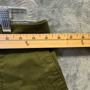 2230 | NWT Old Navy OG Chino High-Rise Utility Shorts Olive Green Womens M thumbnail 3