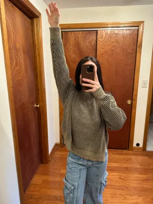 Vestique Oversized Sweater thumbnail 4
