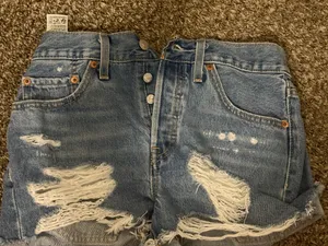 Levi’s Shorts 501 thumbnail 1