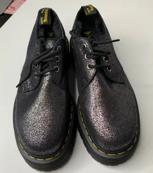 Dr. Martens Boots Women’s Metallic Leather Faux Fur Lined Platform Oxford 10 thumbnail 1
