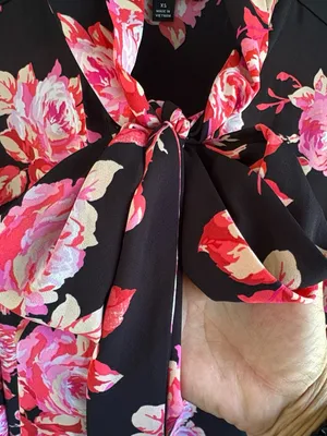 EUC J. Crew Tie Neck Long Sleeve Midnight Rose Top XS thumbnail 4