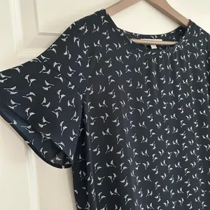 Loft Leaf Print Blouse Navy White Size S thumbnail 3