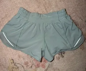 Lululemon Hotty Hot Shorts 2.5" thumbnail 1