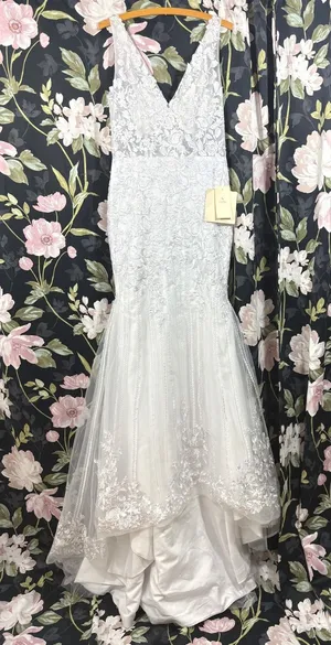 Lanting Bride White Lace embroidered Mermaid Wedding Dress V-Neck S M thumbnail 1