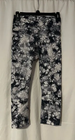 Lululemon Leggings Wunder Under High-Rise Crop thumbnail 1