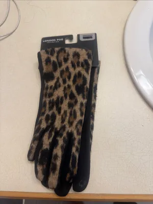 London Fog Women's Leopard-Print Gloves in Brown and Black thumbnail 2