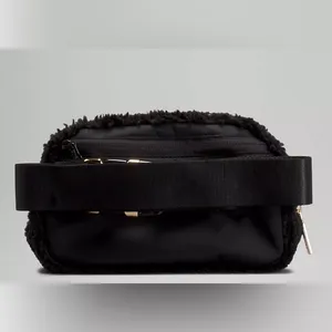 NWT Lululemon Everywhere Fleeced Belt Bag Black thumbnail 6
