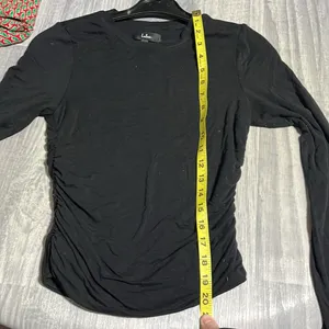 Lulus Black Scrunched Side Long Sleeve Crop Top; Medium Women’s thumbnail 9