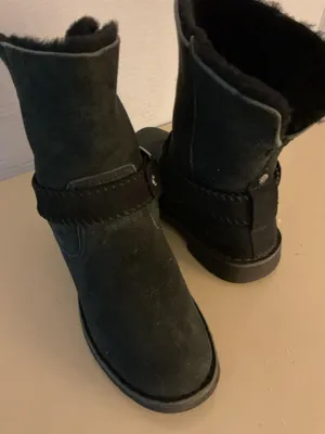 UGG women Black Suede Short biker classic Ankle Boots size 5.5 thumbnail 2