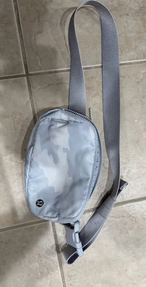 Lululemon belt bag  thumbnail 1