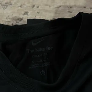 NWT Nike Black Legend Short Sleeve T-Shirt Size Medium thumbnail 4
