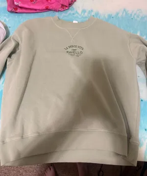 H&M Crewneck  thumbnail 1